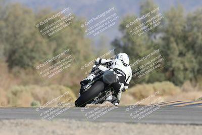 media/Oct-04-2025-CVMA (Sat) [[408bcdd6e4]]/Race 13-Amateur Supersport Open/